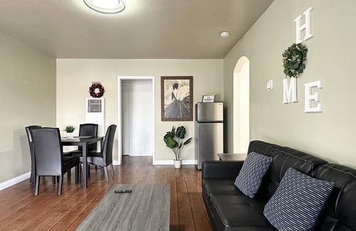 Alhambra Apartamento | Cozy 2B1B Retreat: Great Transit & Quiet Street