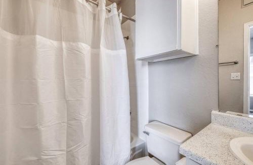 Milwood Apartamento | Cozy 2BD Apt Austin Texas