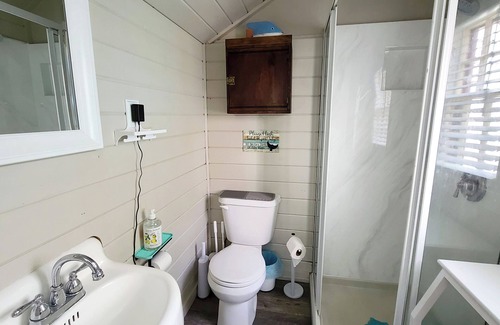 Truro Cabaña | Cozy 2BD Cottage--DUCTLESS MINI-SPLITS, Patio, Short Drive to Truro Beaches & Attractions