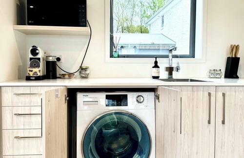 Upper Riccarton Casa | Cozy 2BDR 2BTR Townhouse Riccarton FREE carpark Fast Wifi