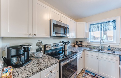 Port St. Joe Casa | Cozy 2bed/1.5bath beach townhome!! 75 steps to the beach! Stunning ocean view!