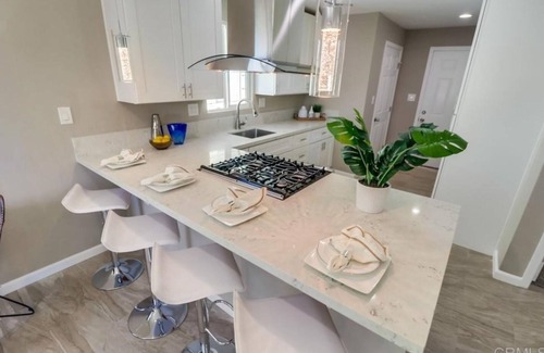 Lincoln Acres Casa | Cozy 2Bedroom 1.5bath near I-805 and 5