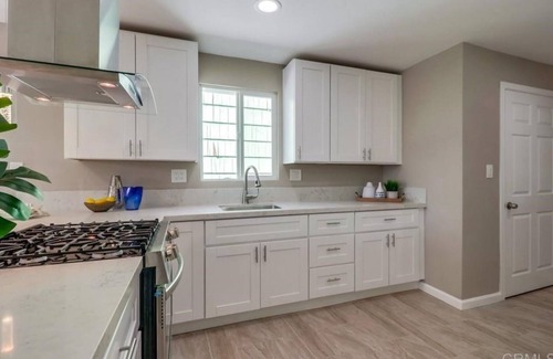 Lincoln Acres Casa | Cozy 2Bedroom 1.5bath near I-805 and 5