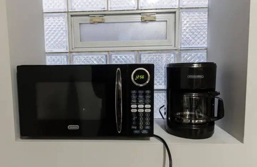 Albany Park Apartamento | Cozy 2BR/1BA Garden Apartment Near Lincoln Square