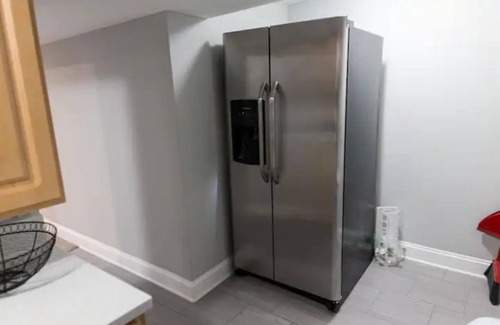 Albany Park Apartamento | Cozy 2BR/1BA Garden Apartment Near Lincoln Square