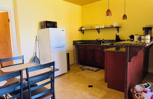 Pepeekeo Casa | Cozy 2BR/2BA Haven near Botanical World Adventures