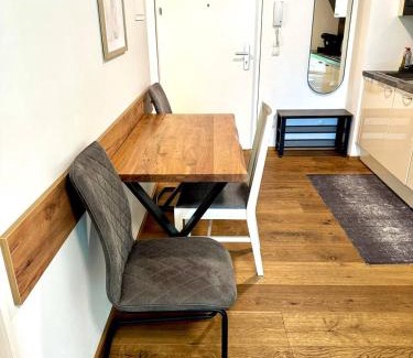 Grinzing Apartamento | Cozy 2BR Apartment In Floridsdorf Area