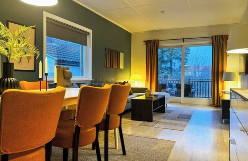 Ullern Apartamento | Acogedor apartamento de 2 habitaciones con estacionamiento