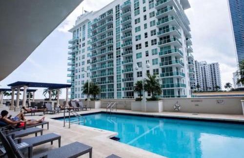 Brickell Apartamento | Cozy 2BR Apt at Brickell free parking