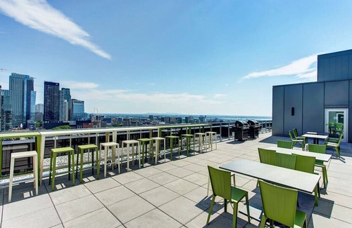 Little Burgundy Apartamento | Cozy 2BR Apt with Patio and Prime Spot Near Metro