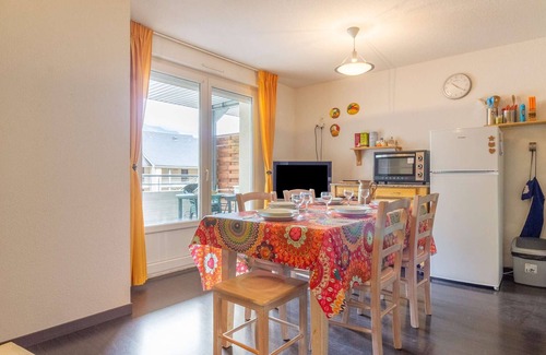 Luz-Saint-Sauveur Apartamento | Agradable T2 Cabina con Piscina, Balcón y WiFi en Luz-Saint-Sauveur