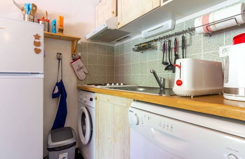 Luz-Saint-Sauveur Apartamento | Agradable T2 Cabina con Piscina, Balcón y WiFi en Luz-Saint-Sauveur