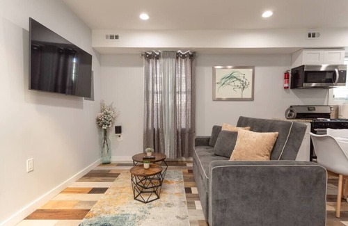 Garden Court Apartamento | Cozy 2BR / Comfy King Bed |The Loft@Cedar Park