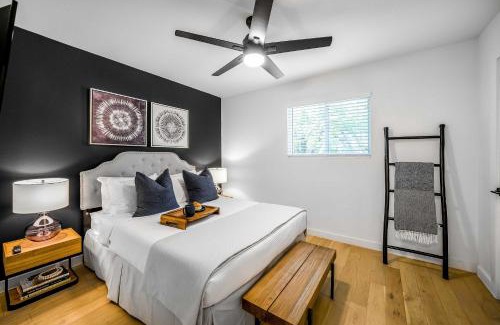 South Lamar Casa | Cozy 2BR Condo in Vibrant SoLa