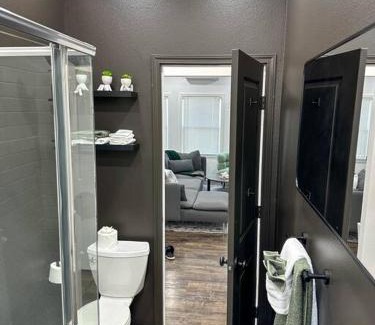 Florence-Graham Apartamento | Cozy 2BR Duplex in Downtown LA