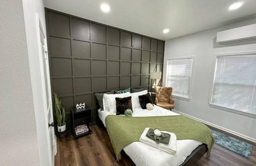 Florence-Graham Apartamento | Cozy 2BR Duplex in Downtown LA