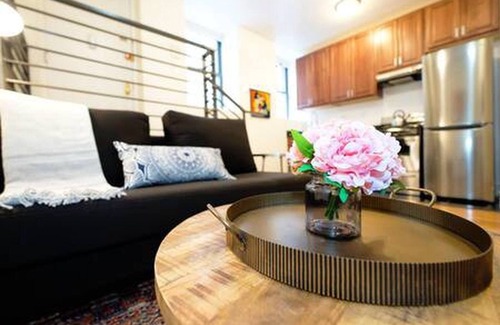 Washington Heights Apartamento | Cozy 2BR | Monthly Rental | Close to Times Square