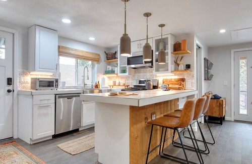 Fawnskin Casa | Cozy 2BR Fawnskin Cabin | Big Bear Lake, Hiking Trails & Snow Summit Nearby