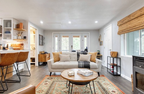 Fawnskin Casa | Cozy 2BR Fawnskin Cabin | Big Bear Lake, Hiking Trails & Snow Summit Nearby