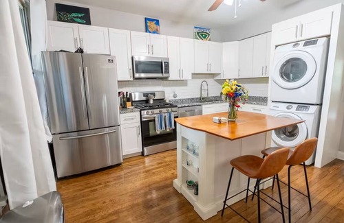 Avondale Apartamento | Cozy 2BR + Office - Park Views, Backyard, & BBQ!