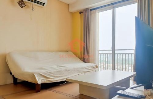 Cikarang Apartamento | Cozy 2BR Trivium Apt pool & wifi