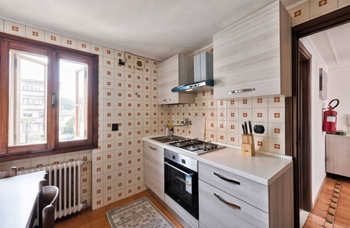 Marghera Apartamento | Cozy 2nd floor apartment with terrace