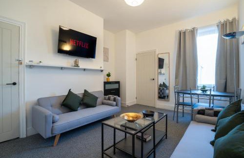 Gateshead Apartamento | Cozy 3 Bed Apartment - Parking