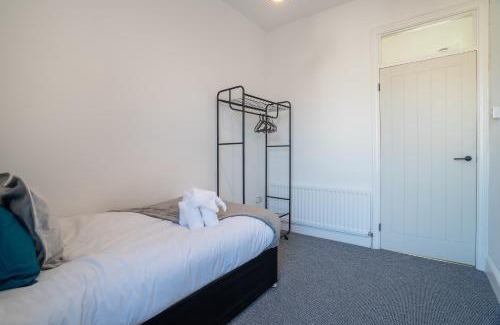 Gateshead Apartamento | Cozy 3 Bed Apartment - Parking