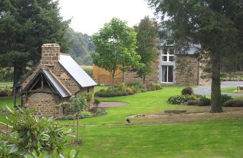 Le Grand-Celland Cabaña | Casa rural encantadora con jardín cerrado y chimenea, cerca del Mont Saint Michel y playas