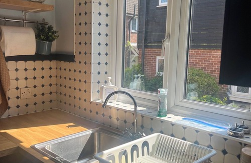 Buckhurst Hill Casa | Cozy 3-bed home in Buckhurst Hill, excellent for London. Commuters &Contractors.