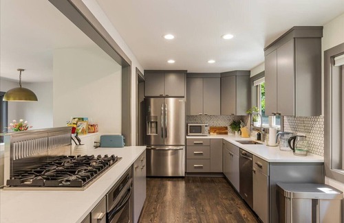 Portland Heights Casa | Cozy 3-bed house with Mt. St. Helens View in SW Hills Portland