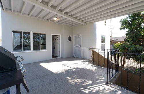 San Fernando Apartamento | Cozy 3 bedroom 2 bath apartment in the heart of San Fernando