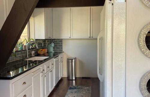 Sequoia National Forest Cabina | Cozy 3-bedroom A-Frame in River Kern walking distance to River.