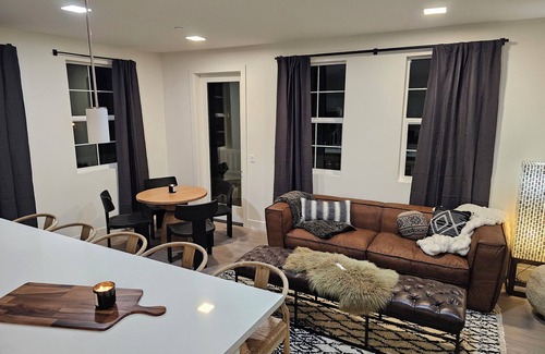 Los Alamos Apartamento | Cozy 3-bedroom apartment with AC and WiFi in peaceful Los Alamos