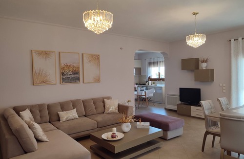 Patitiri Apartamento | Cozy 3-bedroom apartment with fantastic sea view in fabulous Alonissos.
