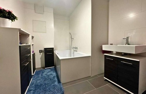 Donaustadt Apartamento | Cozy 3 bedroom apartment near the subway, air conditioning, for families