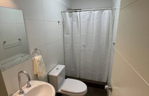 Miraflores Condominio | Cozy 3 bedroom Best location in Miraflores free parking