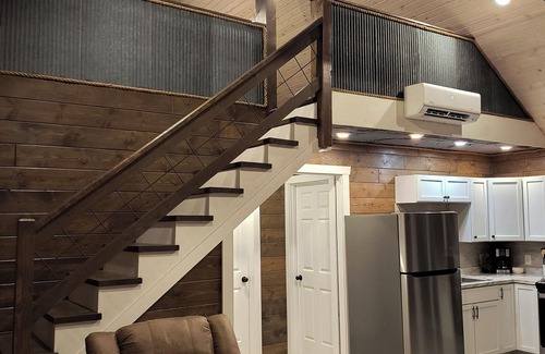 Argyle Casa | Cozy 3 bedroom cabin, country setting, North East Missouri