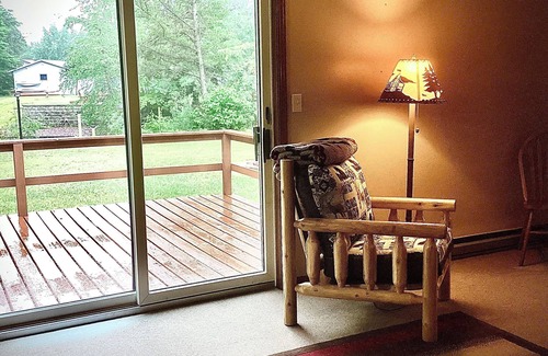 New Lisbon Cabina | Cozy 3-bedroom cabin with private dock and direct access to Castle Rock Lake.