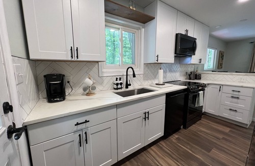 Locust Lake Village Chalet De Esquí | Cozy 3 Bedroom Chalet with Hot Tub