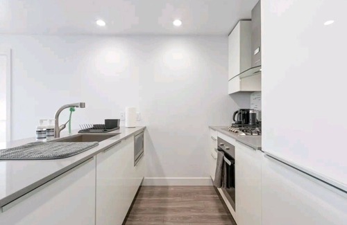 Kitchener Condominio | Cozy 3-bedroom condo with WiFi, fitness room in welcoming Kitchener