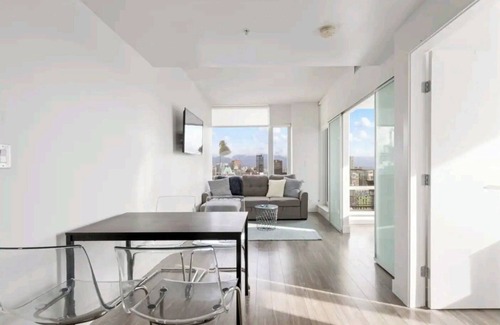 Kitchener Condominio | Cozy 3-bedroom condo with WiFi, fitness room in welcoming Kitchener