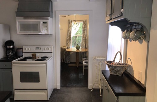 Pequot Lakes Cabaña | Cozy 3 Bedroom Cottage 2 Blocks From Lake, Firepit, Boat and Snowmobile Parking