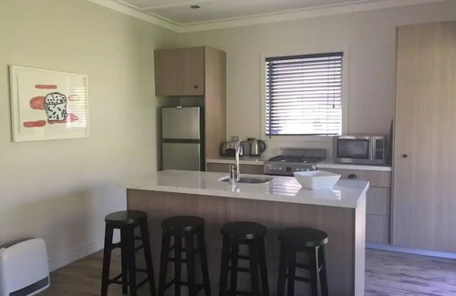 Cardrona Cabaña | Cozy 3 Bedroom Cottage with Pool