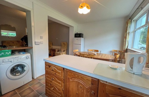 Sligo Casa | Cozy 3 Bedroom Cottage with Scenic Ocean and Mountain Views