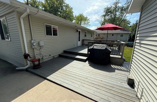 Michigan City Casa | Cozy 3 bedroom home, minutes to the beach, outlets, casino and dining.