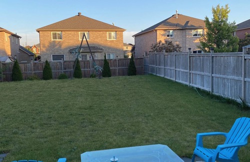 Barrie Casa | Cozy 3 bedroom home perfect for small gatherings