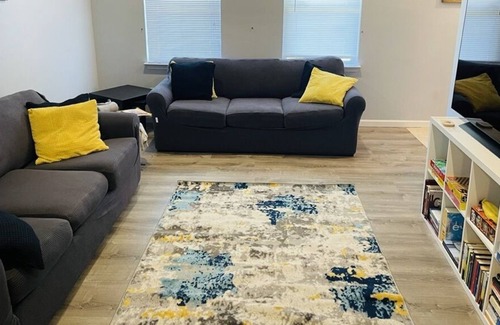 Middletown Casa | Cozy 3 Bedroom Home near Legoland and Shopping
