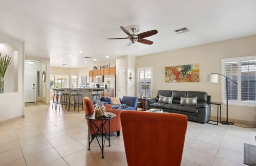 Coldwater Springs Casa | Cozy 3 bedroom home with private heated pool on a golf course with mountain view