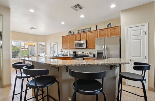 Coldwater Springs Casa | Cozy 3 bedroom home with private heated pool on a golf course with mountain view